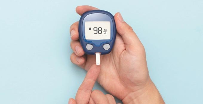 Living with Diabetes: Managing Blood Sugar Levels Effectively