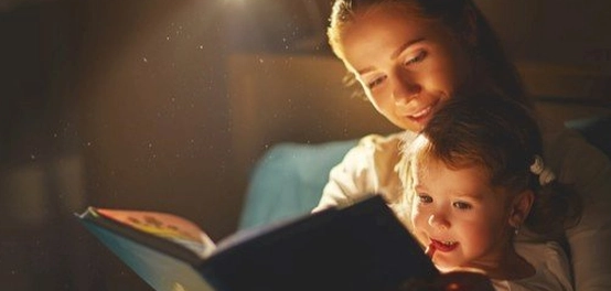 فوائد قراءة القصص للأطفال قبل النوم