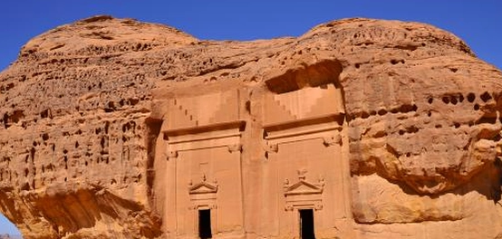 مظاهر الحضارة الإنسانية: رحلة عبر التاريخ
