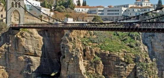 مدينة قسنطينة: تاريخ غني وثقافة نابضة بالحياة
