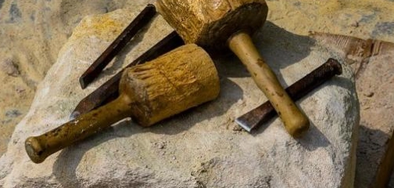 أدوات العصر الحجري القديم