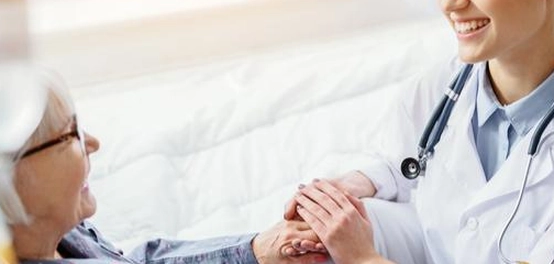 أخلاقيات الطبيب مع المريض: دليل شامل