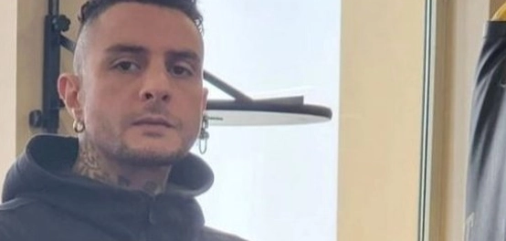 أحمد فاروق الفيشاوي: ممثل ومغني مصري موهوب