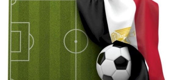 أحمد تمساح: مسيرة لاعب كرة قدم مصري