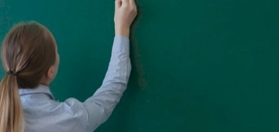 الفرق بين النعت والبدل في اللغة العربية