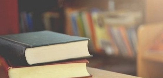 الاختلافات بين المدرسة الكلاسيكية والحديثة