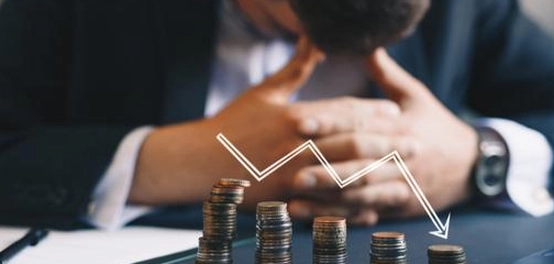 أسباب الإعسار التجاري: دراسة شاملة