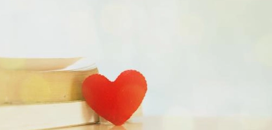 قصيدة حبّ آسرة