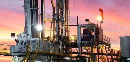 استخراج النفط: رحلة من العمق إلى السطح