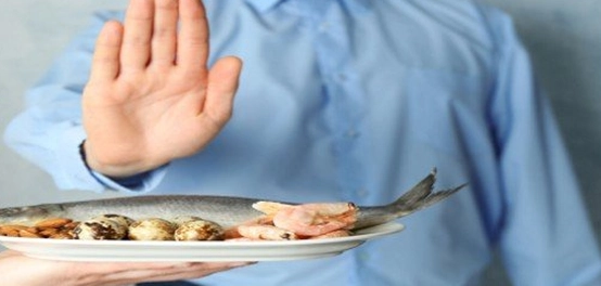 حساسية الأسماك: دليل شامل للأعراض، التشخيص، والعلاج