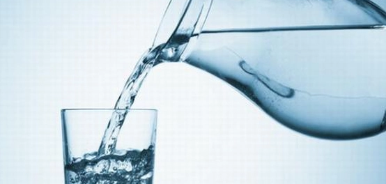 أهمية الماء للجسم: الدليل الشامل