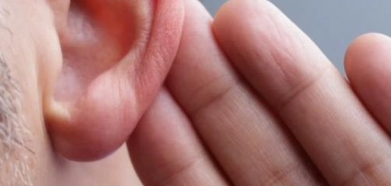 أسباب ضعف السمع وطرق علاجه