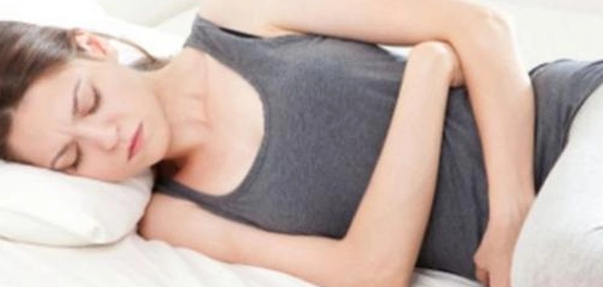 ألم البطن أثناء الحمل: الأسباب والعلاج