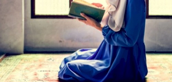 نزول آية الحجاب: حكمه، شروطه، وفضائله