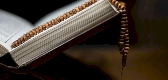فهم آية (وإنك لعلى خلق عظيم): سياقها، تفسيرها، وأثرها
