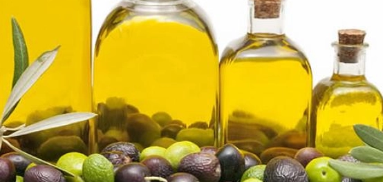 فوائد زيت الزيتون الرائعة للشعر