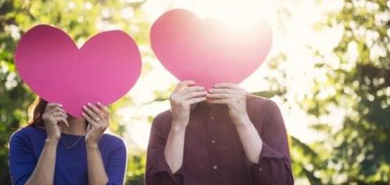 رسائل حب وعبارات رومانسية بمناسبة عيد العشاق