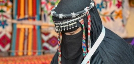 الزيّ السعوديّ الأصيل: رحلة عبر تاريخ الأزياء التقليدية