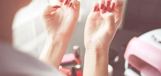 أسرار الحصول على أظافر طويلة وصحية