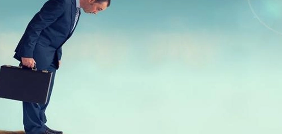 الخوف من الموت: الأسباب، الأعراض، والعلاج