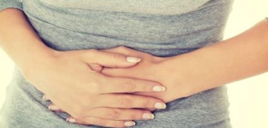 نبض البطن: الأسباب، الأعراض، والمخاطر