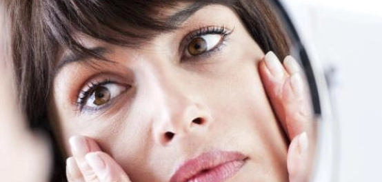 نحافة الوجه: الأسباب والعلاج