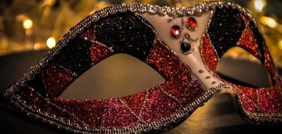 قصائد في مديح الجمال الأنثوي