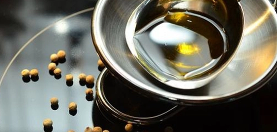 هل زيت الزيتون مناسب للطبخ؟ دراسة شاملة