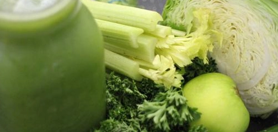أضرار شرب عصير البقدونس على الريق