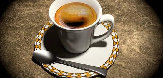 القهوة والدورة الشهرية: فوائدها وأضرارها المحتملة