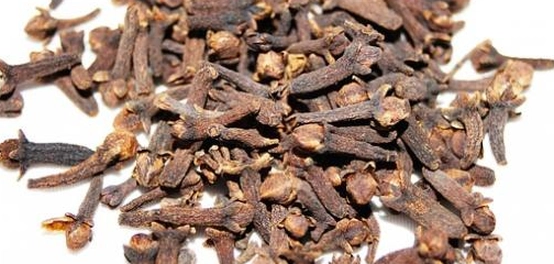 هل القرنفل ضار؟ دراسة شاملة لآثاره