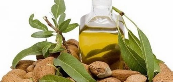 استخدامات زيت اللوز المرّ وفوائده ومحاذيره للبشرة