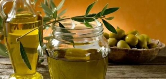 سلبيات استخدام زيت الزيتون على الشعر
