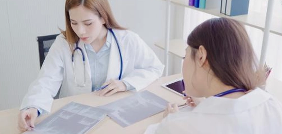 جفاف المهبل: الأعراض، الأسباب، والعلاج