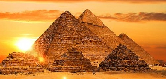 مصر: مهد الحضارات عبر العصور