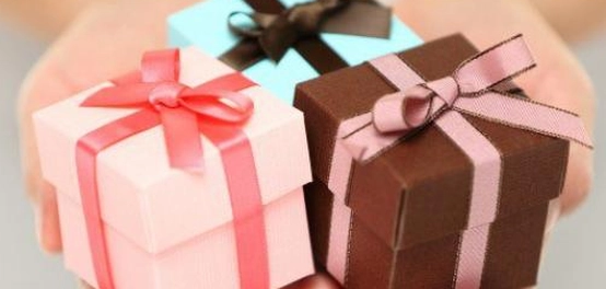 أروع هدايا الصديقات