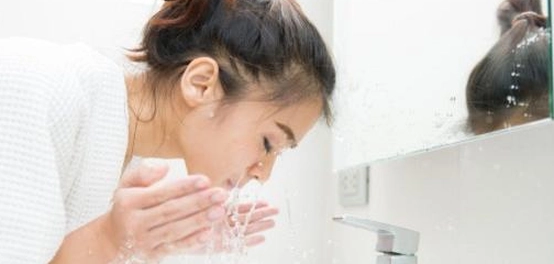 أفضل خيارات تنظيف البشرة المختلطة