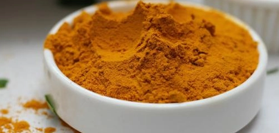 وصفات طبيعية بالكركم لتجميل البشرة