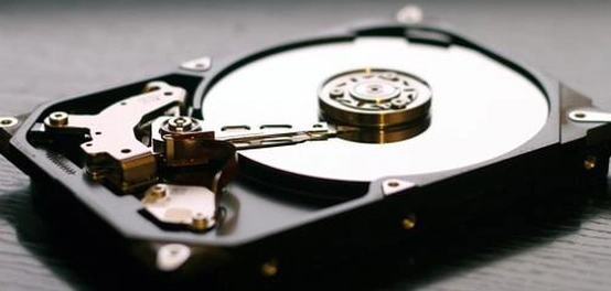 أفضل مواصفات ذاكرة الوصول العشوائي والأقراص الصلبة
