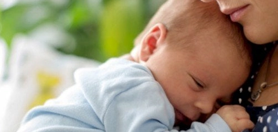 أعشاب يجب تجنبها أثناء الرضاعة