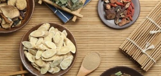 علاج تأخر الدورة الشهرية بالأعشاب والطرق الطبيعية