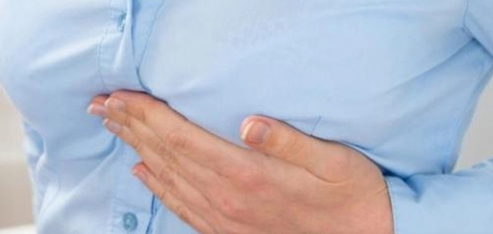 التهابات الفطريات في الثدي: الأعراض، الأسباب، والعلاج