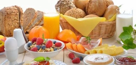 علامات نقص الفيتامينات في الجسم: دليل شامل