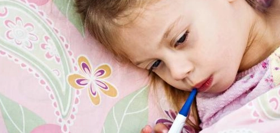 علامات ارتفاع درجة حرارة الأطفال