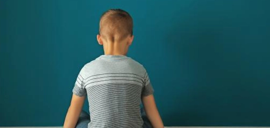 دليل شامل لرعاية الأطفال المصابين بالتوحد