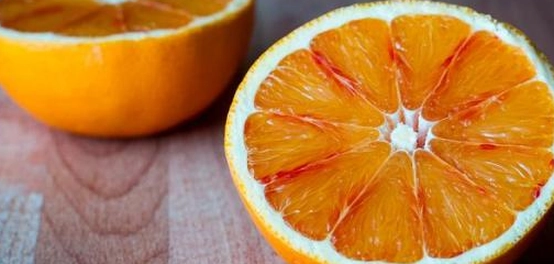 الأطعمة الممنوعة والمثالية لمرضى القولون العصبي