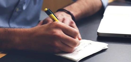 كلمات ملهمة حول العمل: حكم وأشعار