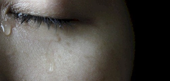 خواطر عن الدموع: لغة القلب الصامتة