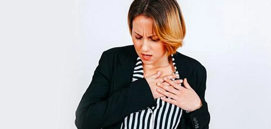 آلام الصدر وأسبابها