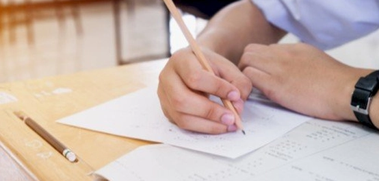 استعراض لأنواع الامتحانات وطرق التحضير لها